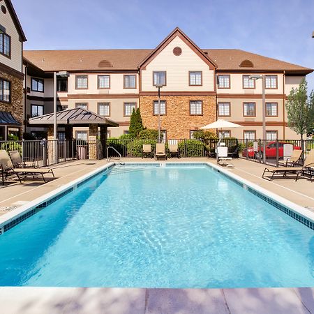 Staybridge Suites Louisville - East By Ihg Екстер'єр фото