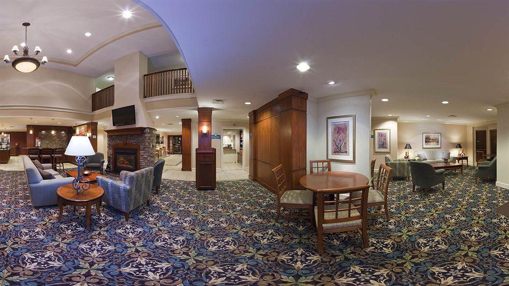 Staybridge Suites Louisville - East By Ihg Екстер'єр фото