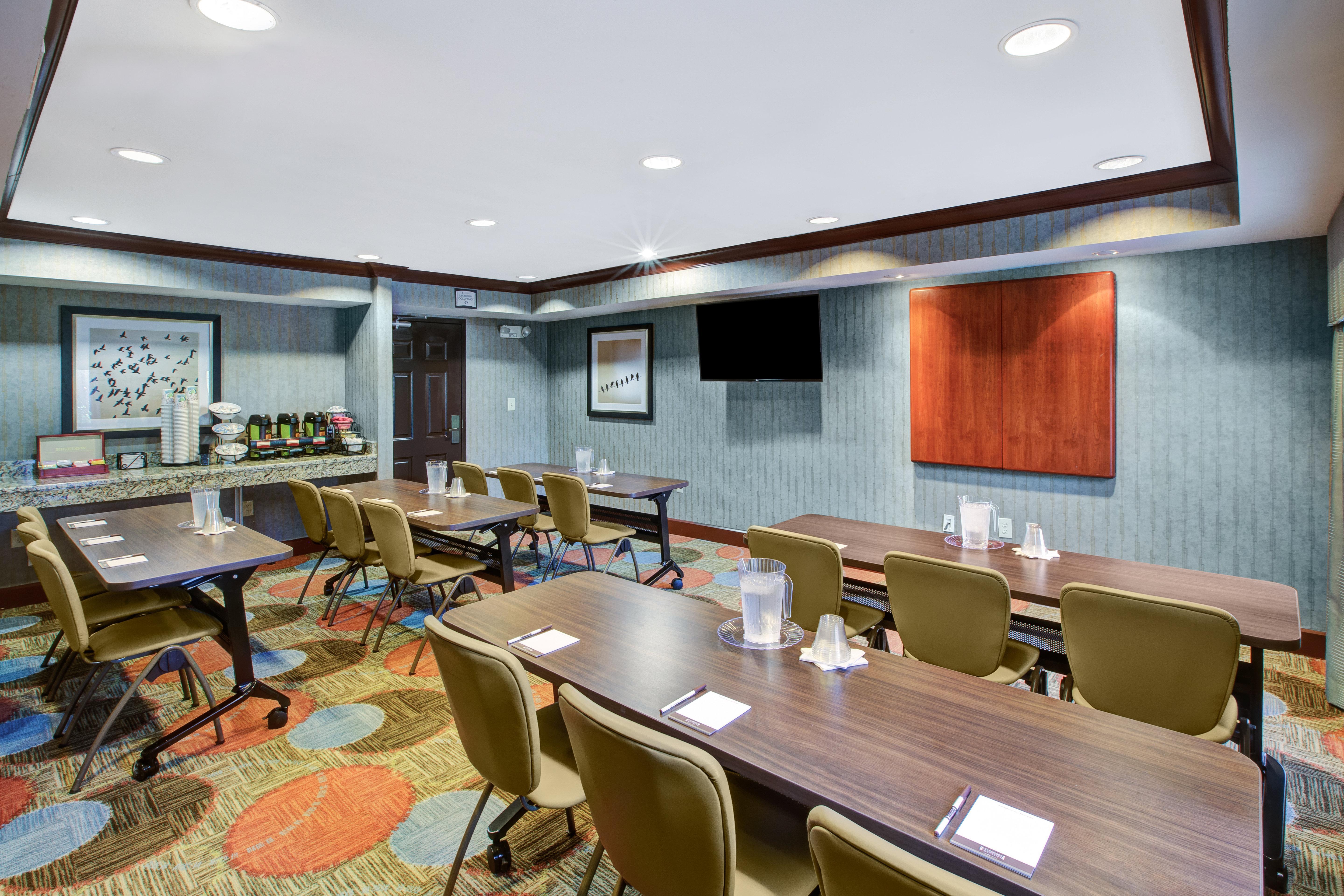 Staybridge Suites Louisville - East By Ihg Екстер'єр фото