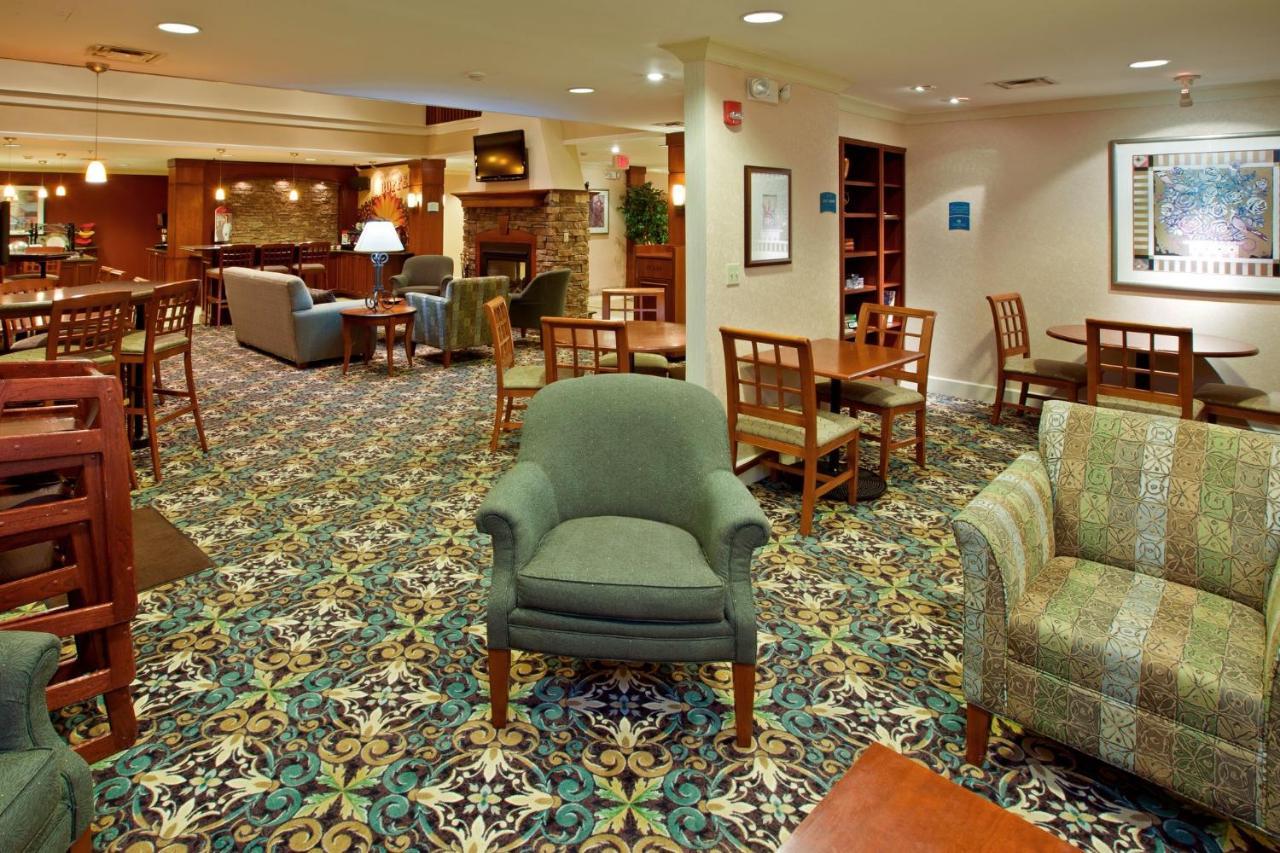 Staybridge Suites Louisville - East By Ihg Екстер'єр фото